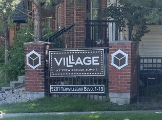 5281 Terwillegar Blvd NW #18, Edmonton, AB T6R0C5