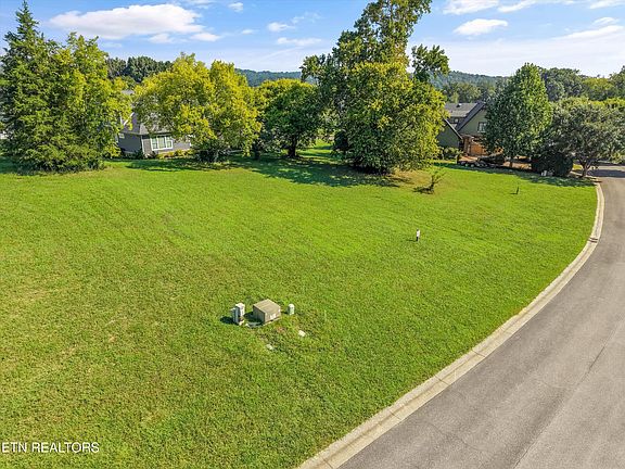 5th image of 1520 Eagle Point Dr
