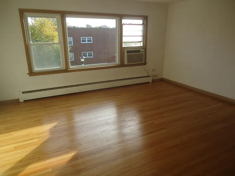 4950 Greenwood Ave #3E — Photo 12