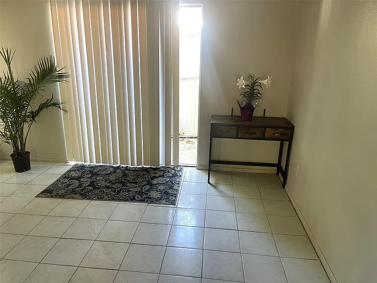 1902 W Loop #A-1 — Photo 21