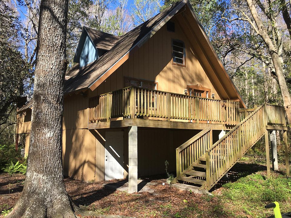 Cape Cod Stilt Home located in a very private setting!