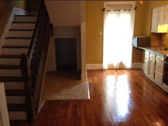 3rd image of 242 South St #1