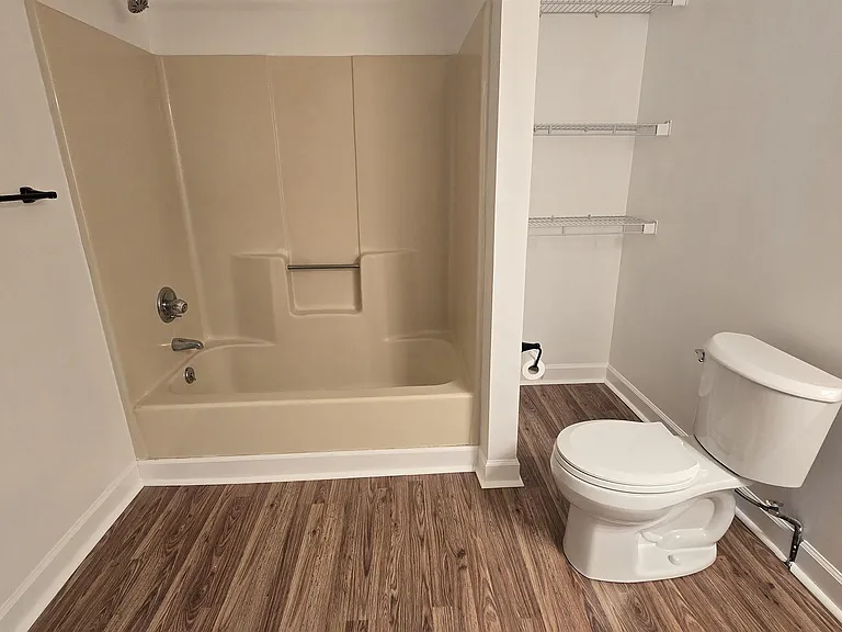 313 Westcliff Ctr — Photo 5