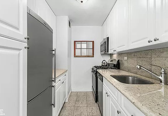 3rd image of 160 W End Ave APT 24M