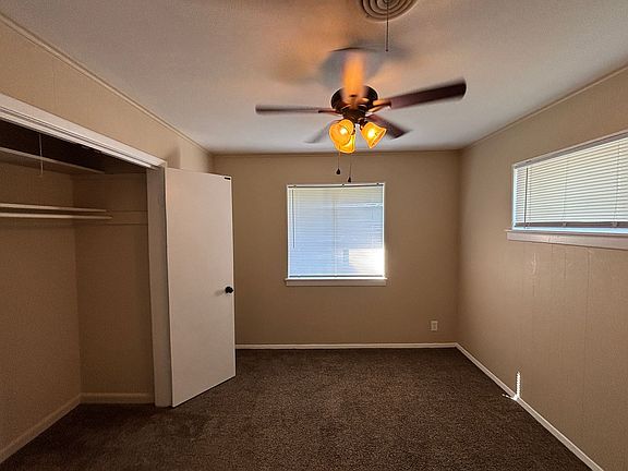 3rd image of 6900 Cloverdale Dr