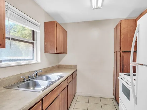 6423 Julia Dr, Milton, FL 32570