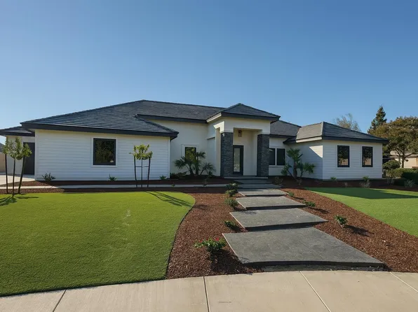 1701 S Crumal Street, Visalia, CA 93292