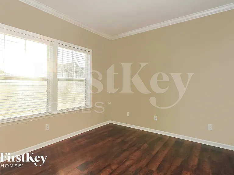 3845 Streamside Dr — Photo 5