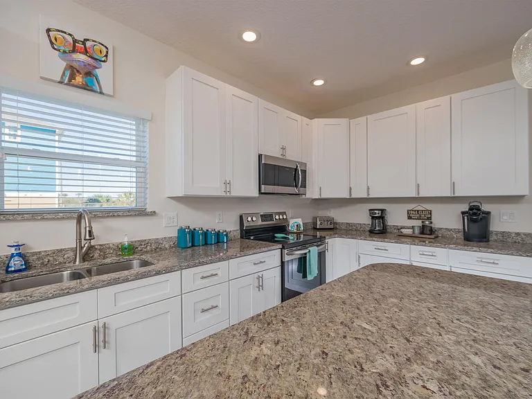 6832 Middleton Ave — Photo 22