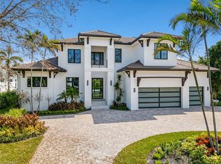 3280 Crayton Rd, Naples, FL 34103