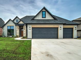 6517 Forest Edge Dr, Edmond, OK 73034