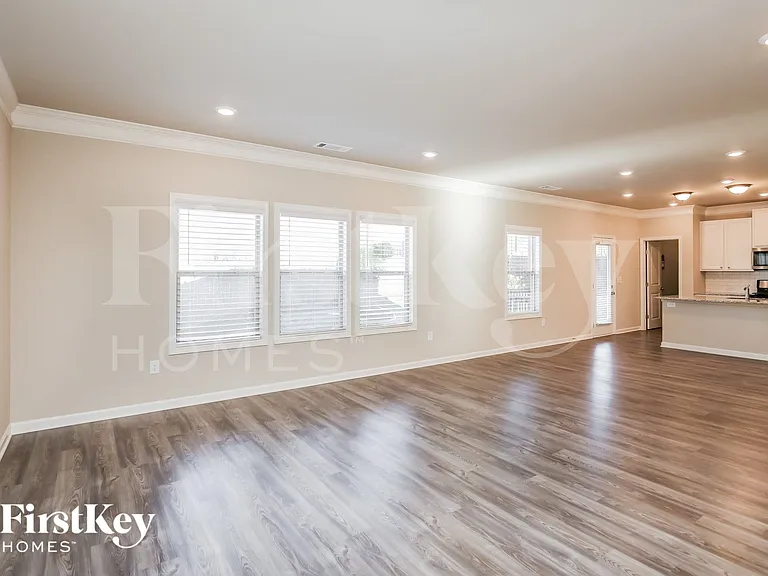 193 Creekside Bluff Way — Photo 3