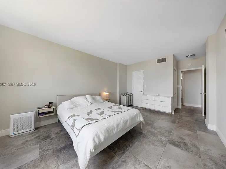 1455 N Treasure Dr #6N — Photo 20