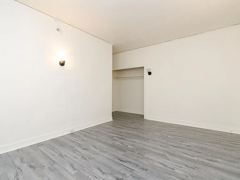 4th Ave 6Plex — Photo 19