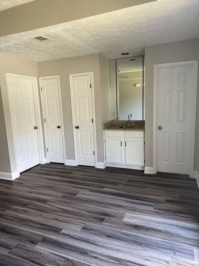 3 bed, 2.0 bath, $1,750 — Photo 4