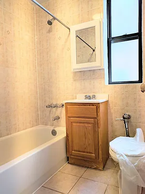 Rented by Zjama Realty Corp | media 4