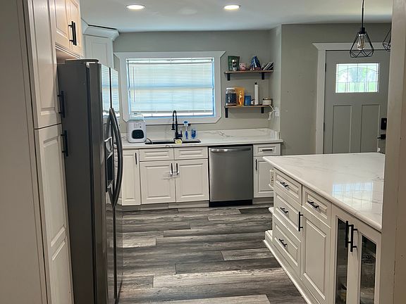 4th image of 2340 Pretty Bayou Dr