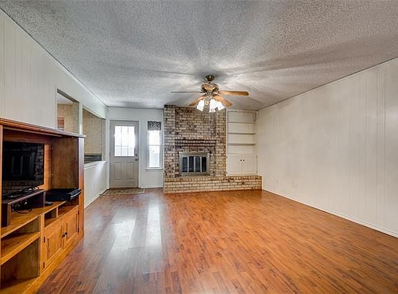 4th image of 3821 Fox Hollow Dr