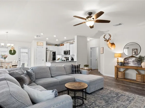 2122 Wood Drake Ln, New Braunfels, TX 78130