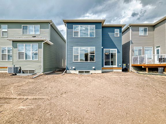 4th image of 108 Wolf Hollow Cres SE