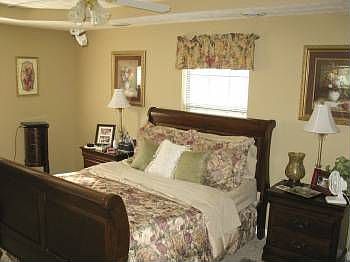 4th image of 463 Tyler Dr