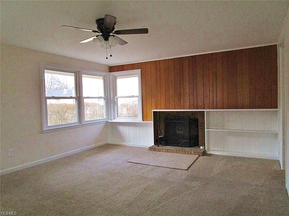 3rd image of 90 Kraft St