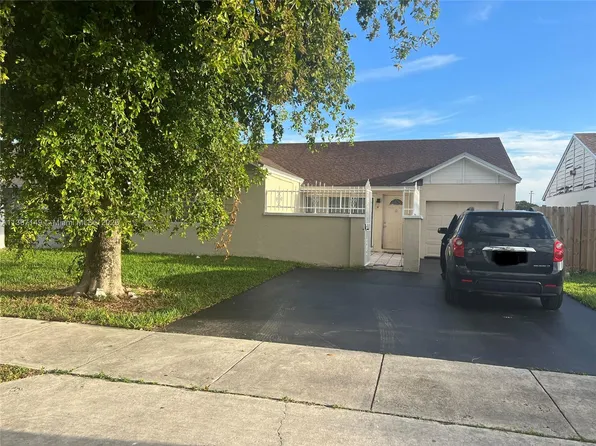3229 NW 204th Ter, Miami Gardens, FL 33056