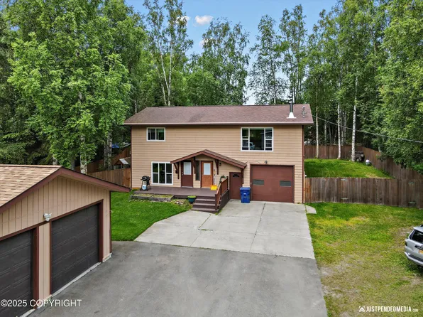 10706 Whimbrel Dr, Anchorage, AK 99507