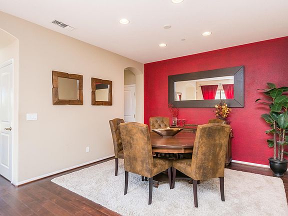 4th image of 559 Trovita Ct