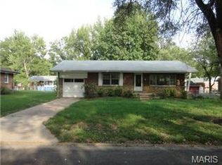 9608 Duluth Dr, Saint Louis, MO 63137