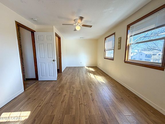 3rd image of 210 N Moffet Ave