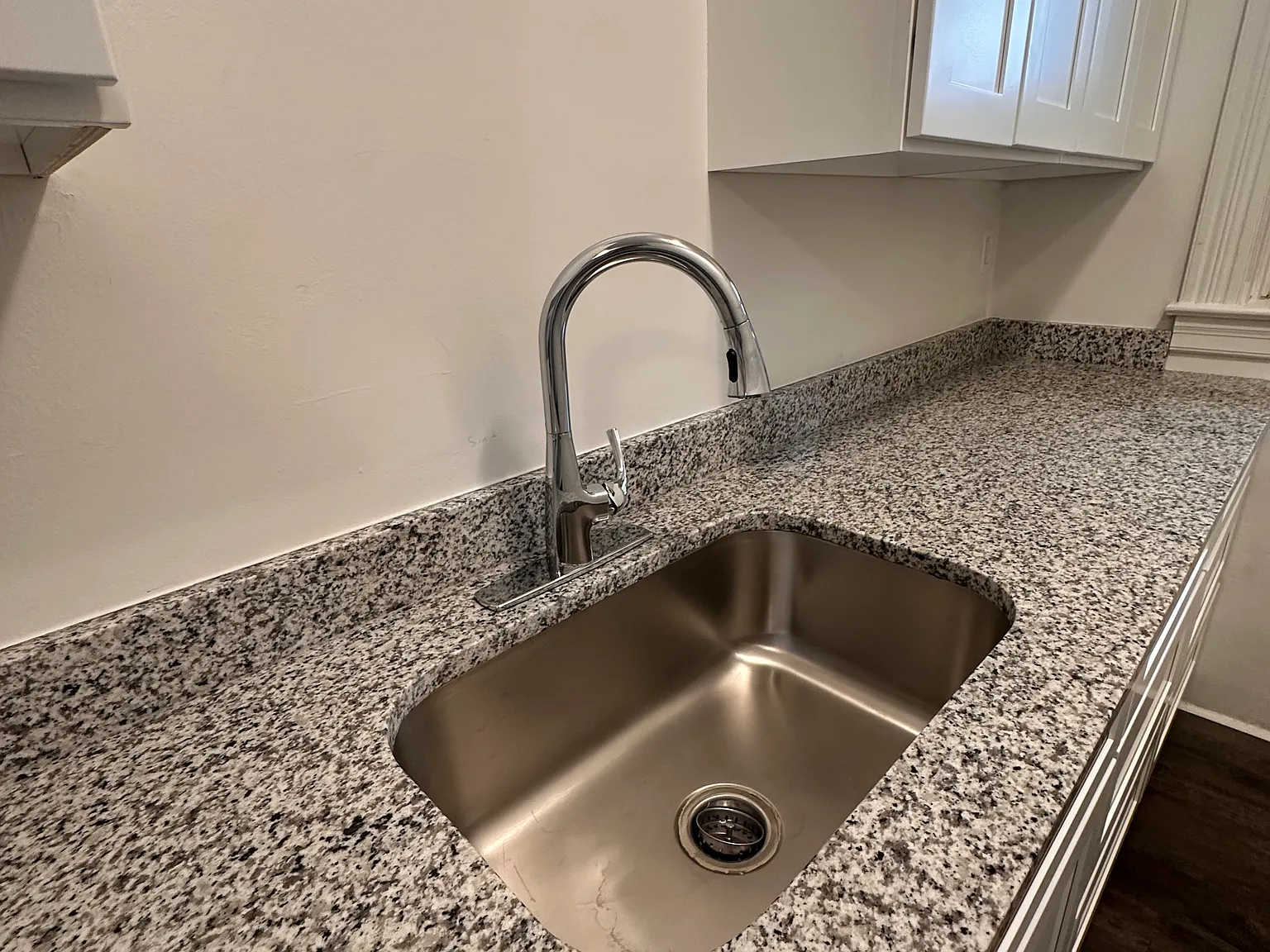 1 bed, 513 sqft, $1,200 — Photo 3