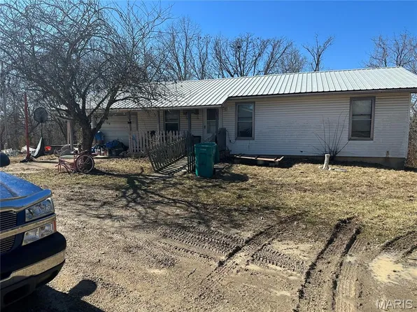 115 Kelly St, Steelville, MO 65565