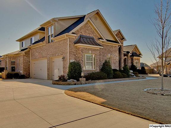 2nd image of 8 Hadley Hill Ln