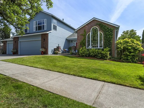 17121 SE Bearspaw St, Portland, OR 97236