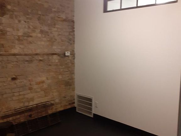 4th image of 629 W 18th St #2