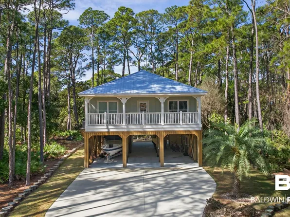 105 Annadale St, Dauphin Island, AL 36528