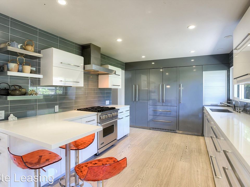 1st image of 3022 Alameda De Las Pulgas