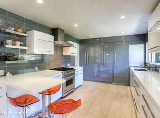 3022 Alameda De Las Pulgas, Menlo Park, CA 94025