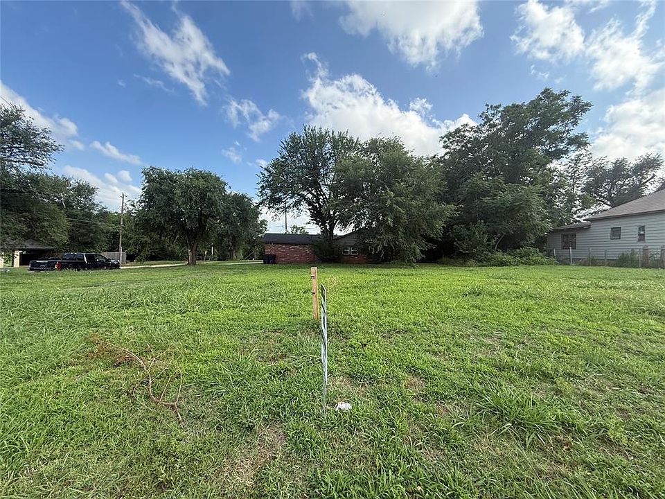 1st image of 2814 NE 16th St