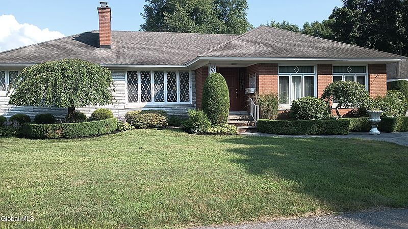 3rd image of 50 Moreland Avenue