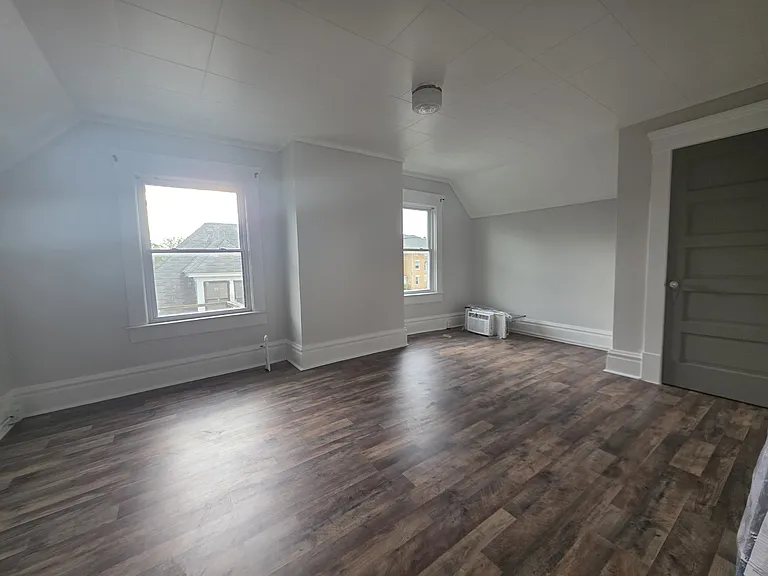 414 E Leasure Ave #4 — Photo 12