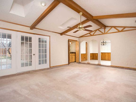 5th image of 4017 Pinehurst Dr