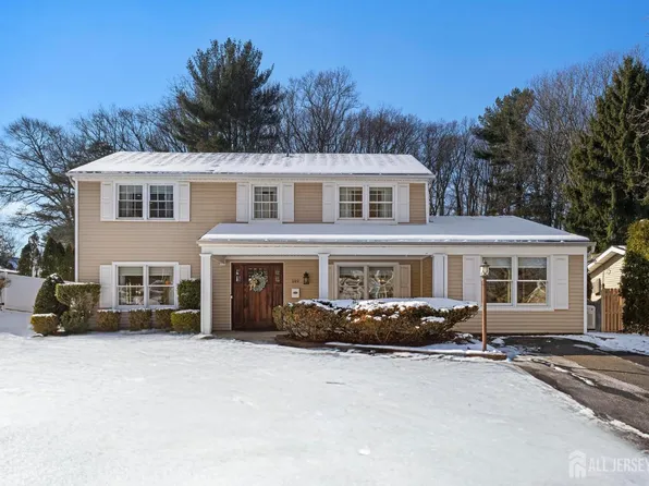 149 Idlebrook Ln, Aberdeen, NJ 07747