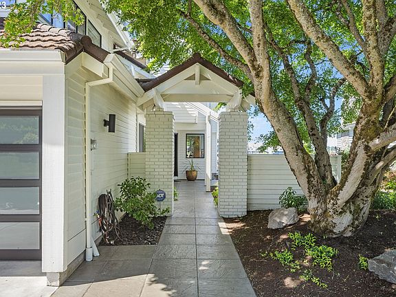 5th image of 169 N Lotus Beach Dr