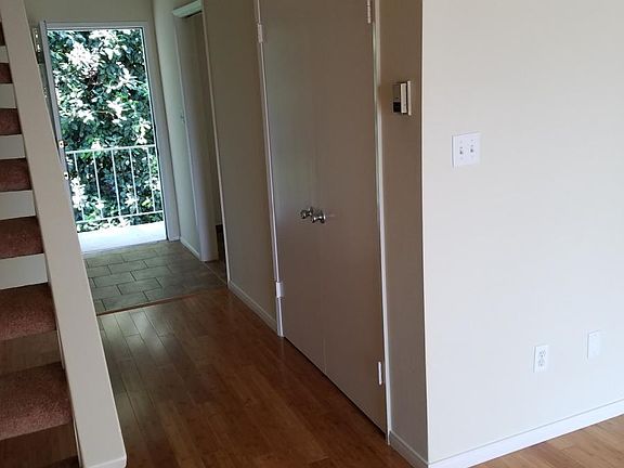3rd image of 475 S Oakland Ave APT 7