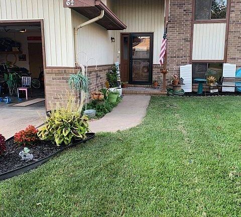 3rd image of 62 Arnold Dr