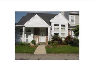 181 Old Village Ln, Bethel Park, PA 15102