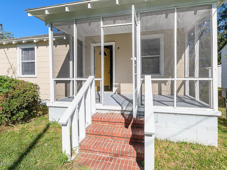 1st image of 3159 Gilmore St