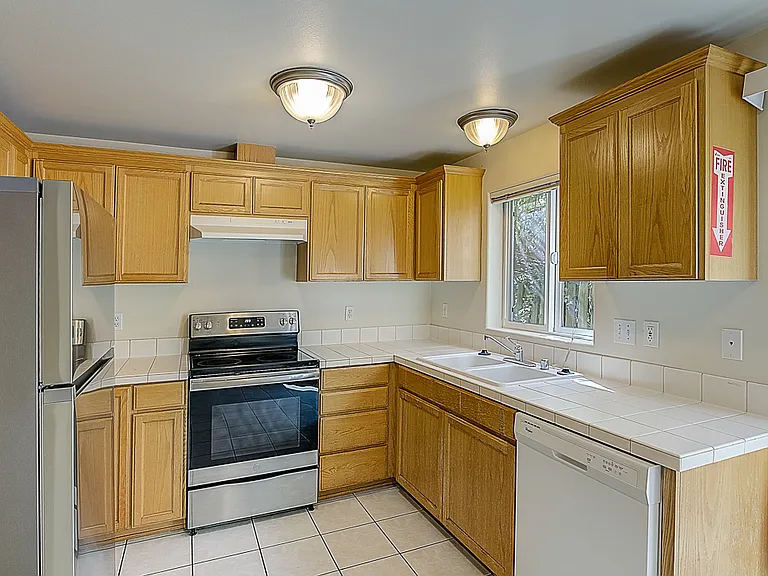 1st Fl - Kitchen